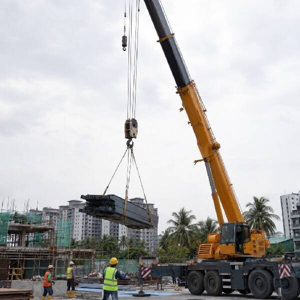 50-ton-mobile-crane-img-2